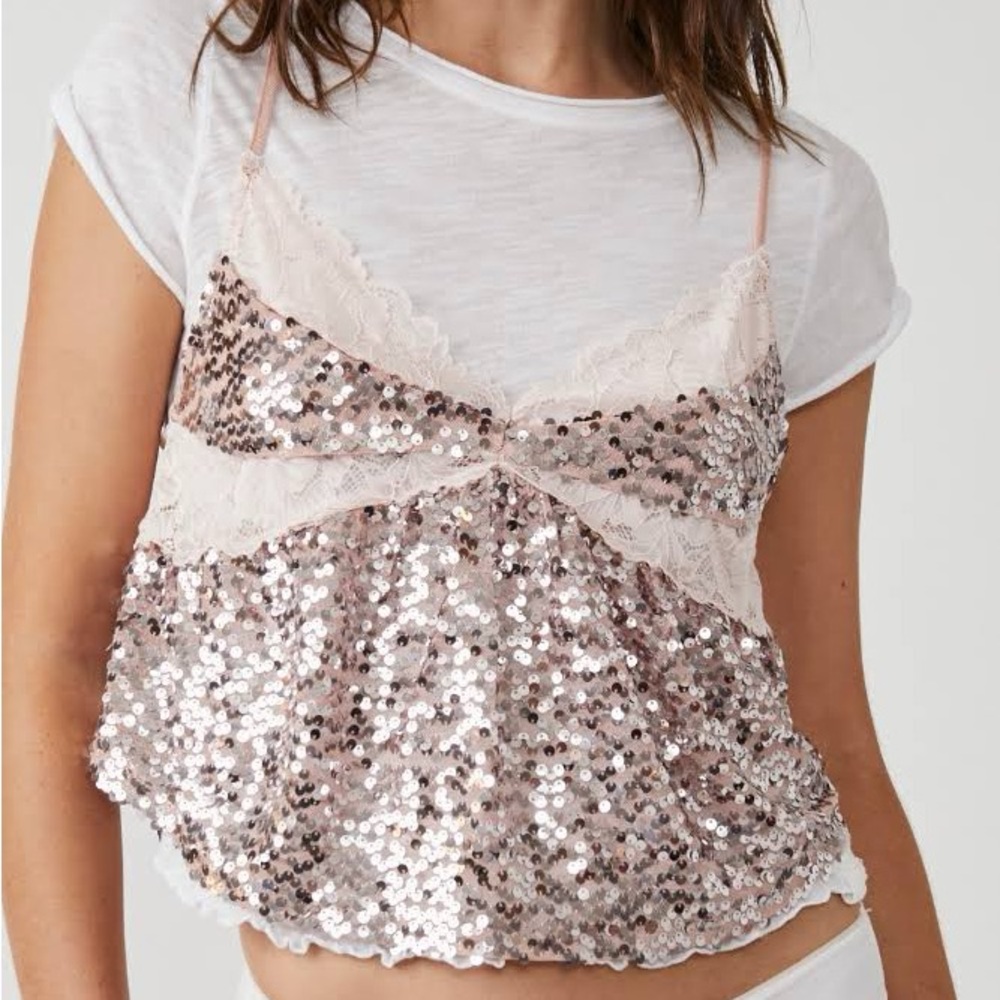 NWT- FREE PEOPLE Right Rhythm Sequin Cami Top ||
CHAMPAGNE COMBO - Picture 4 of 13